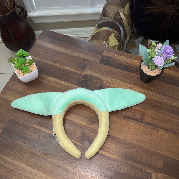 Disney Parks Star Wars: The Mandalorian The Child Minnie Ear Headband - Picture 3 of 6